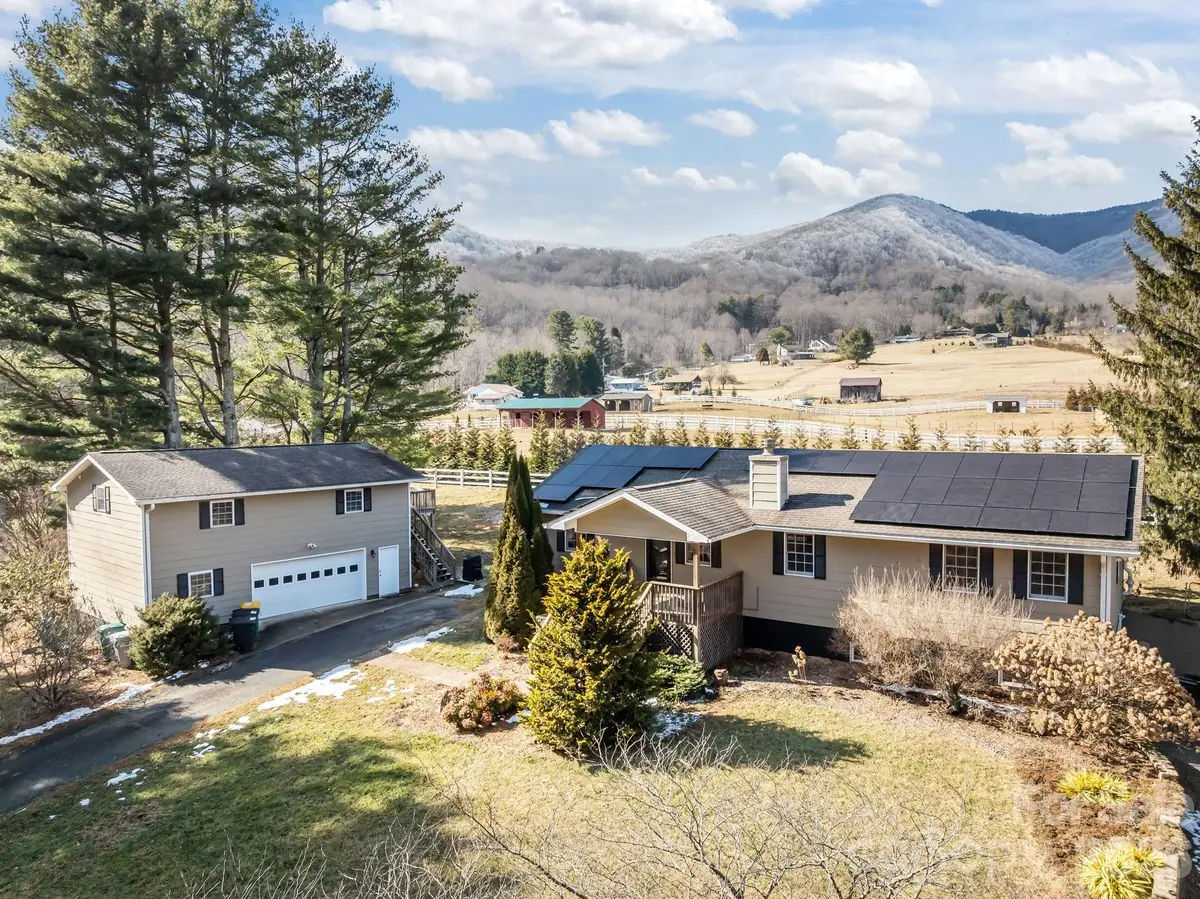 79 Winslow Road, Waynesville, NC 28786 - Image #1