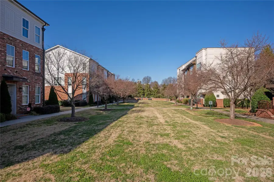 841 Seigle Point Drive, Charlotte, NC 28204 - Image #3