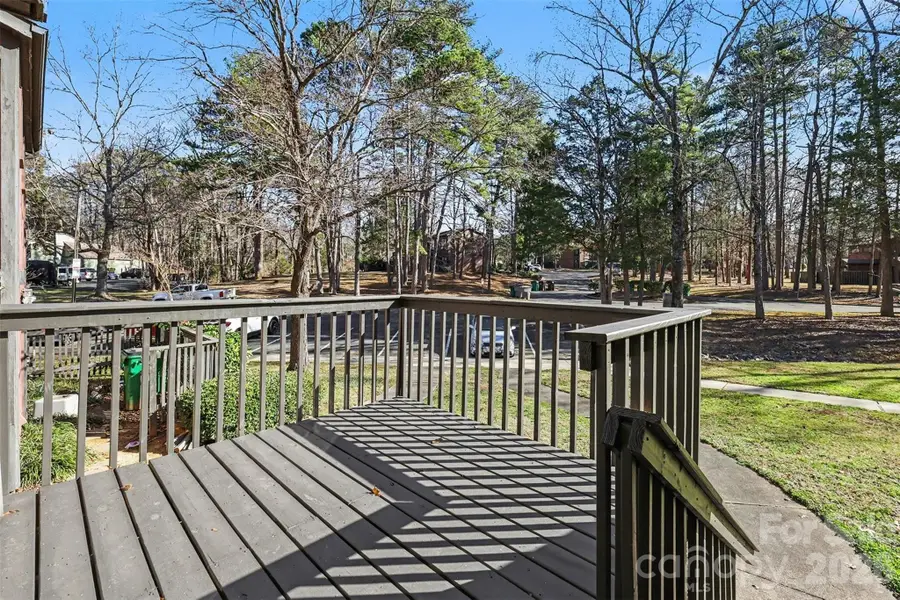 6102 Honeysuckle Lane, Charlotte, NC 28212 - Image #2