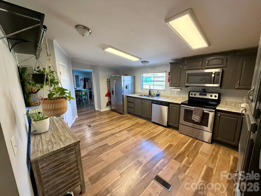 195 Big Tree Drive, Statesville, NC 28677 - Image #2