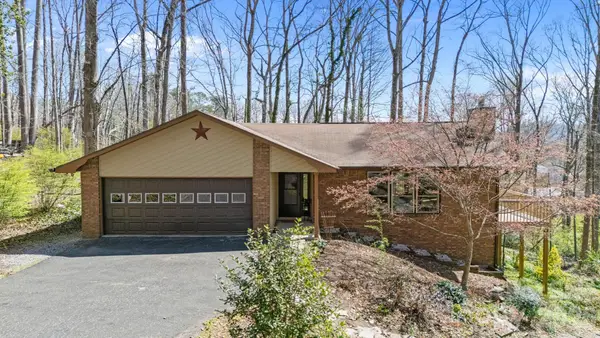 411 Overhill Drive, Hendersonville, NC 28792