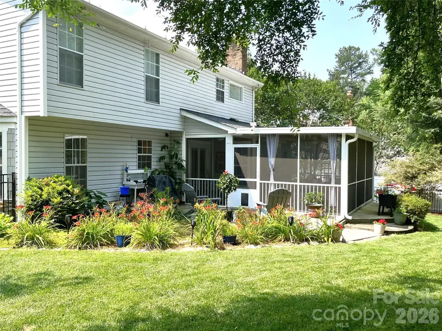 9800 Beaver Hollow Court, Charlotte, NC 28269 - Image #2