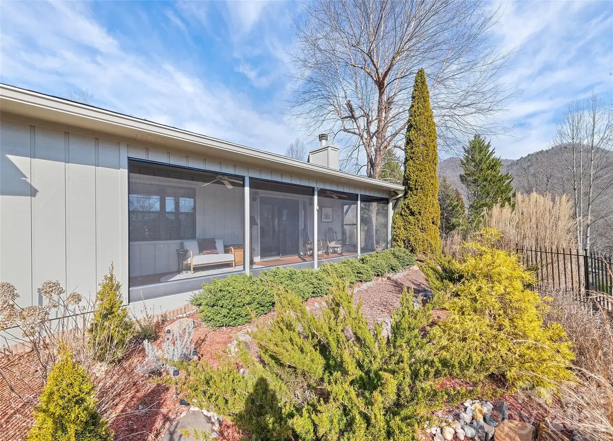 12 Willow View Drive, Franklin, NC 28734 - Image #1