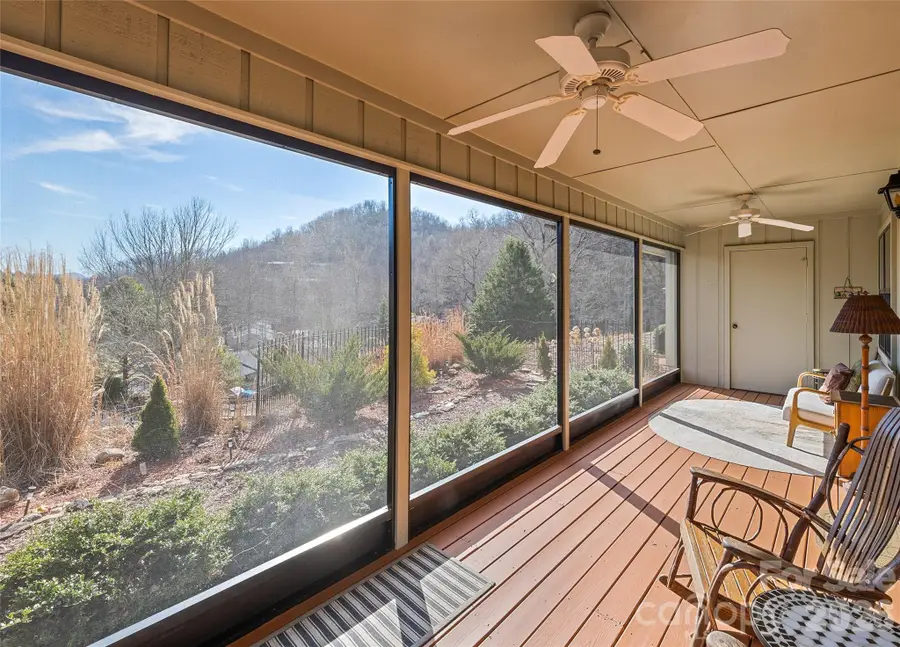 12 Willow View Drive, Franklin, NC 28734 - Image #2