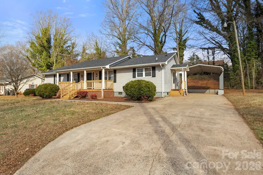 322 Holland Circle, Statesville, NC 28677 - Image #2
