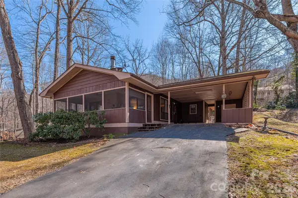 33 Ash Drive, Maggie Valley, NC 28751