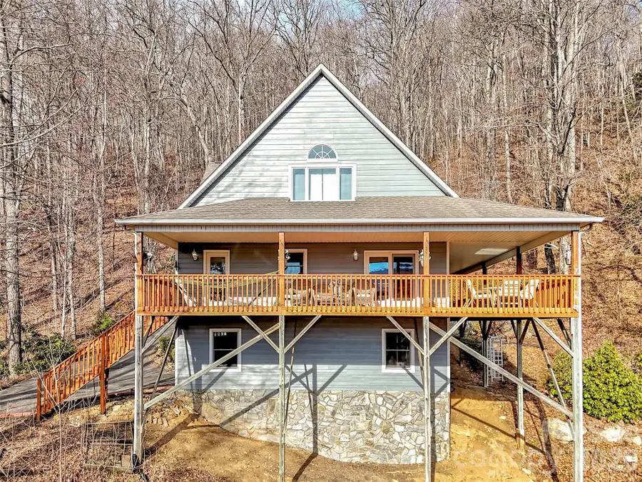 371 Falcon Ridge Drive, Waynesville, NC 28786 - Image #2
