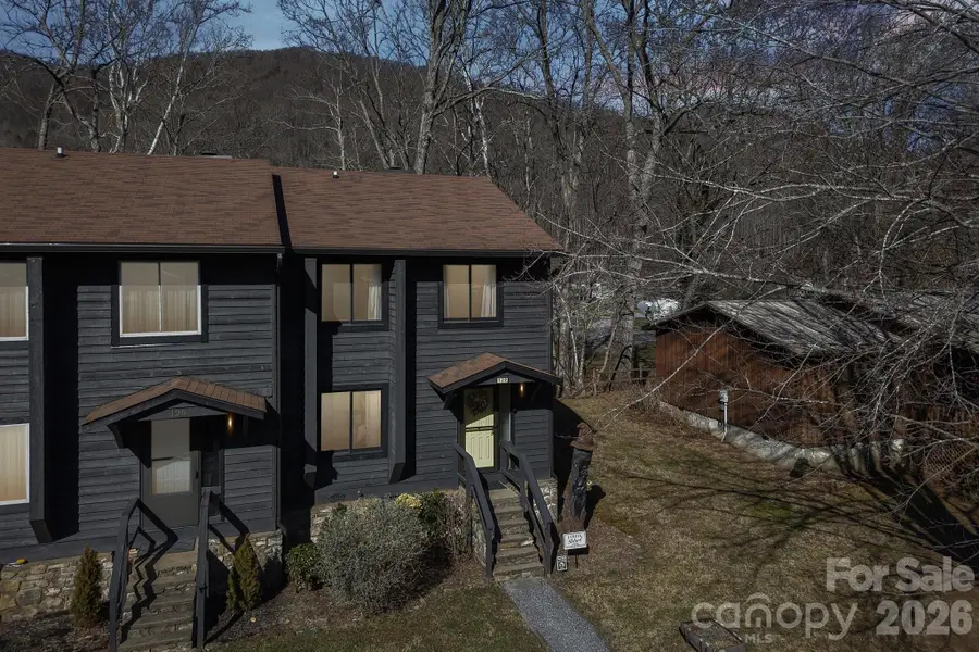 129 Riverside Villa Drive, Maggie Valley, NC 28751 - Image #3