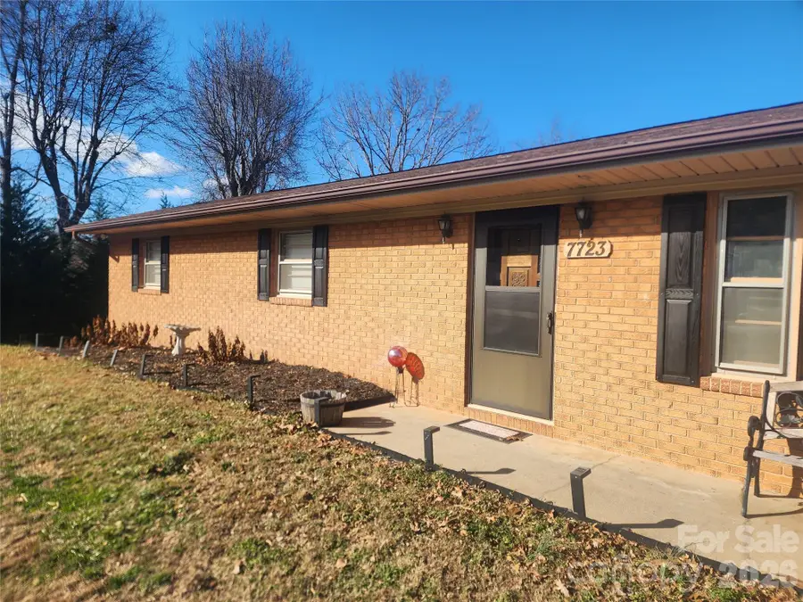 7723 Shoupes Grove Church Road, Hickory, NC 28602 - Image #2