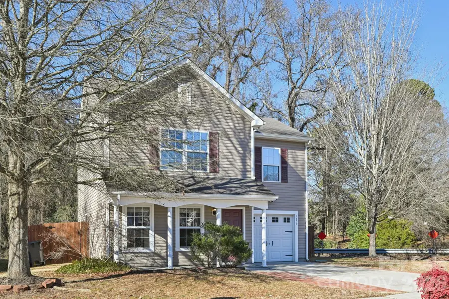 1202 Pinehaven Court, Charlotte, NC 28215 - Image #3