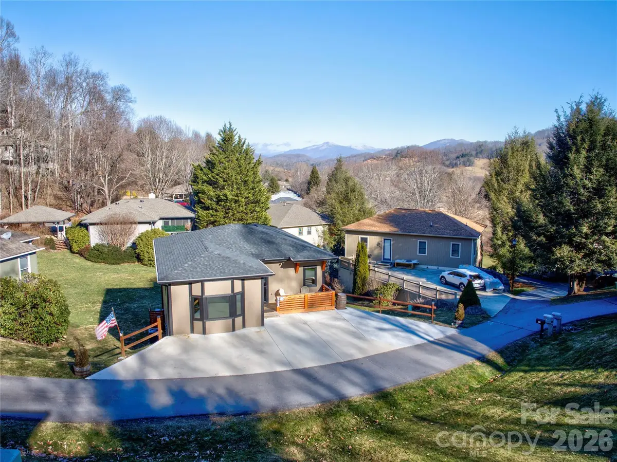 47 Winghaven Heights, Waynesville, NC 28786 - Image #1