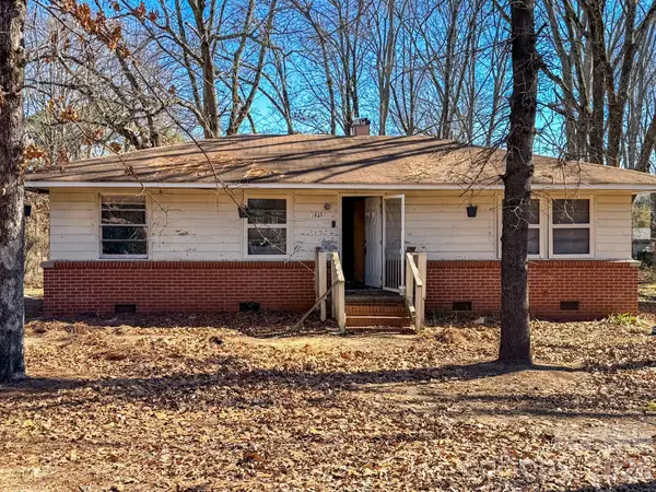 1035 S Stonewall Avenue, Rock Hill, SC 29730