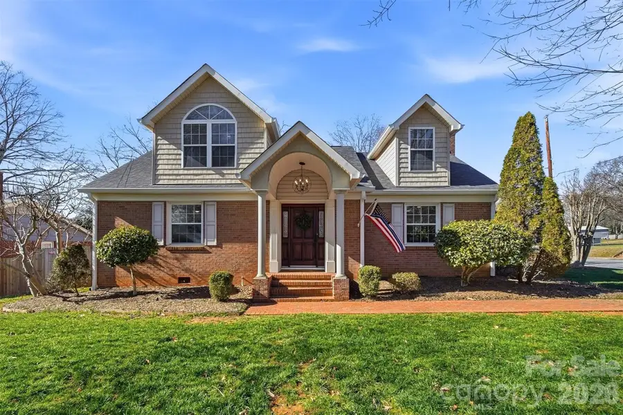 1002 S Brady Avenue, Newton, NC 28658 - Image #2