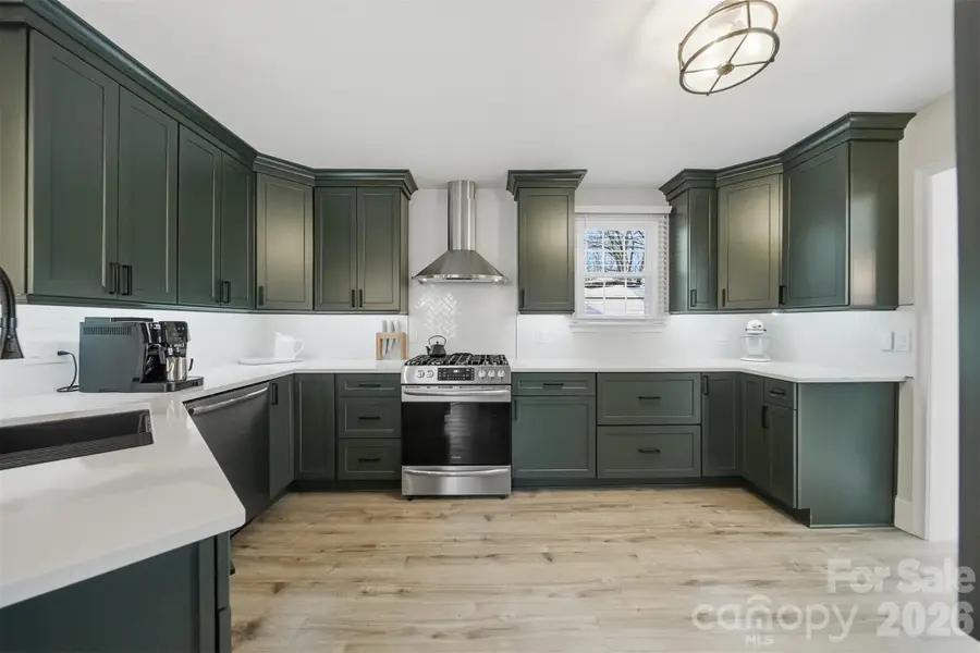 1002 S Brady Avenue, Newton, NC 28658 - Image #3