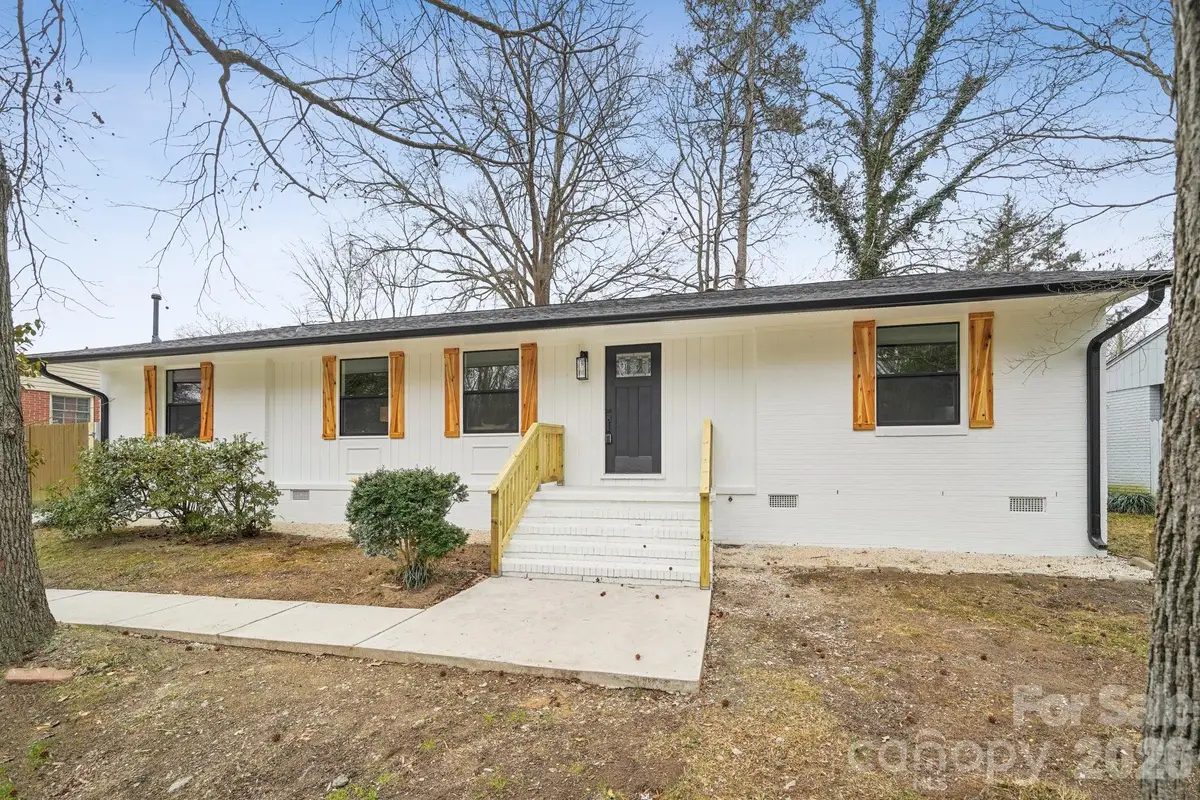 3900 Foxford Place, Charlotte, NC 28215 - Image #1