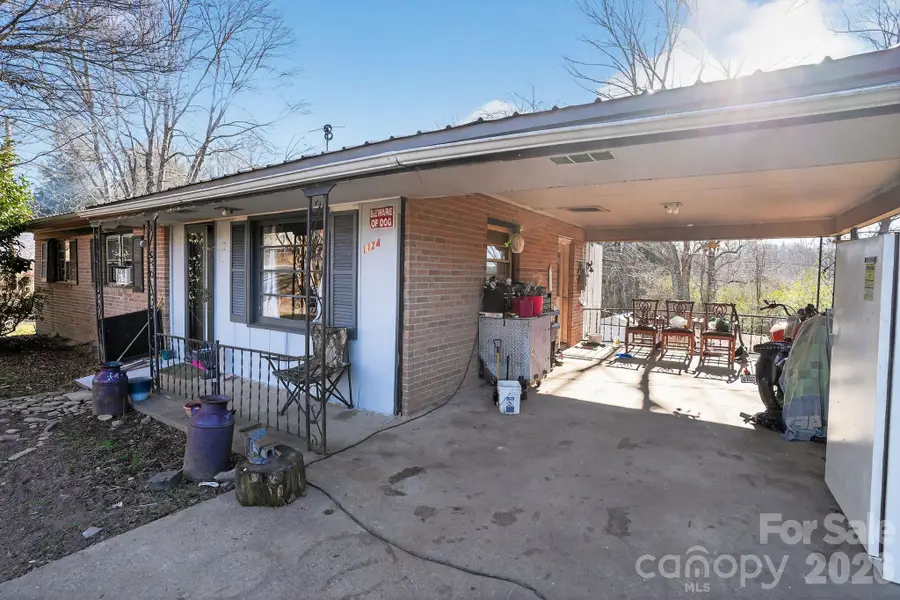 1124 Walshtown Road, Boomer, NC 28606 - Image #2