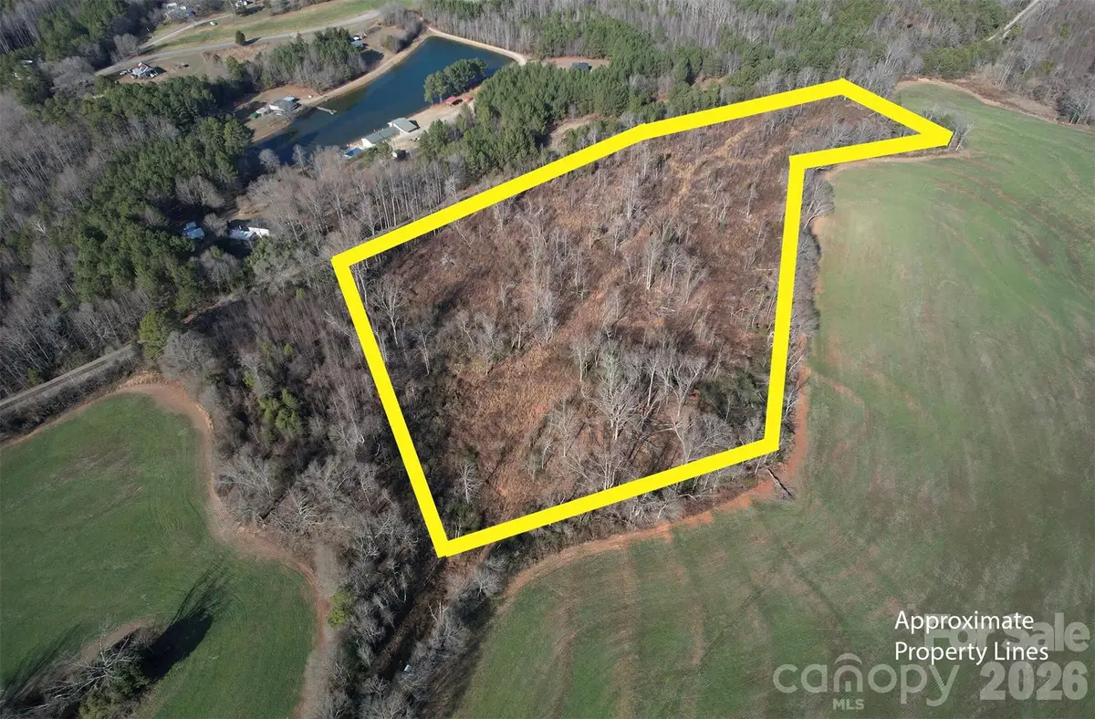 134 W Mcbrayer Lane, Mooresboro, NC 28114 - Image #1