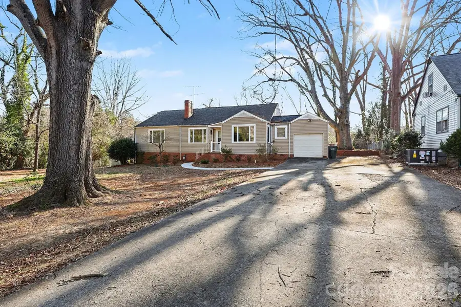 225 Valleyview Place, Charlotte, NC 28208 - Image #3