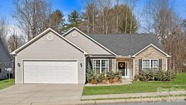 136 Grove End Road, Fletcher, NC 28732