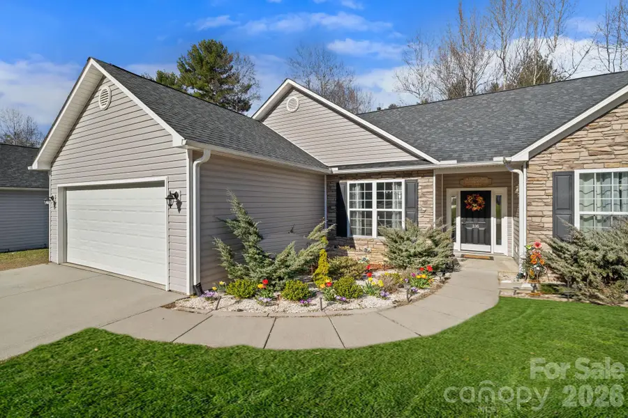 136 Grove End Road, Fletcher, NC 28732 - Image #2