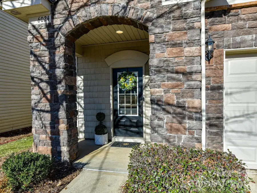 6024 Union Pacific Avenue, Charlotte, NC 28210 - Image #2