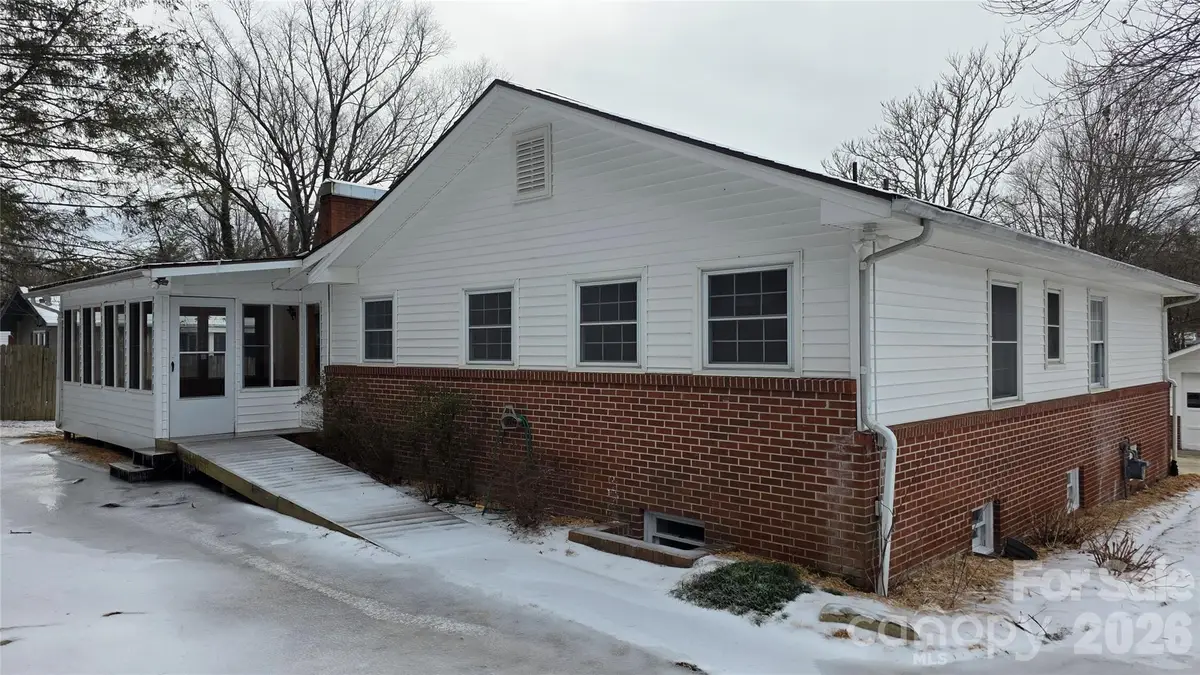 1627 Greenville Highway, Hendersonville, NC 28792 - Image #1