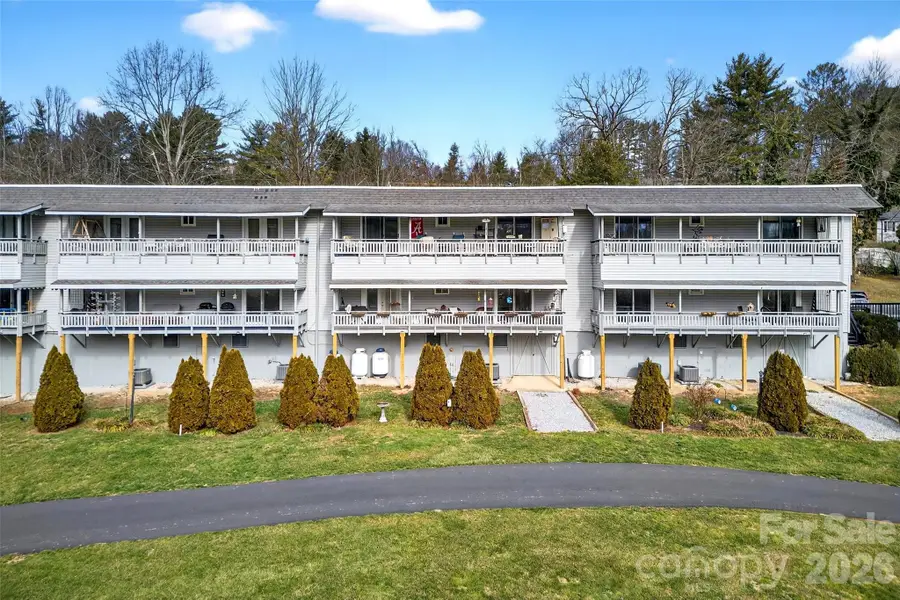 263 Fairway Lane, Spruce Pine, NC 28777 - Image #3