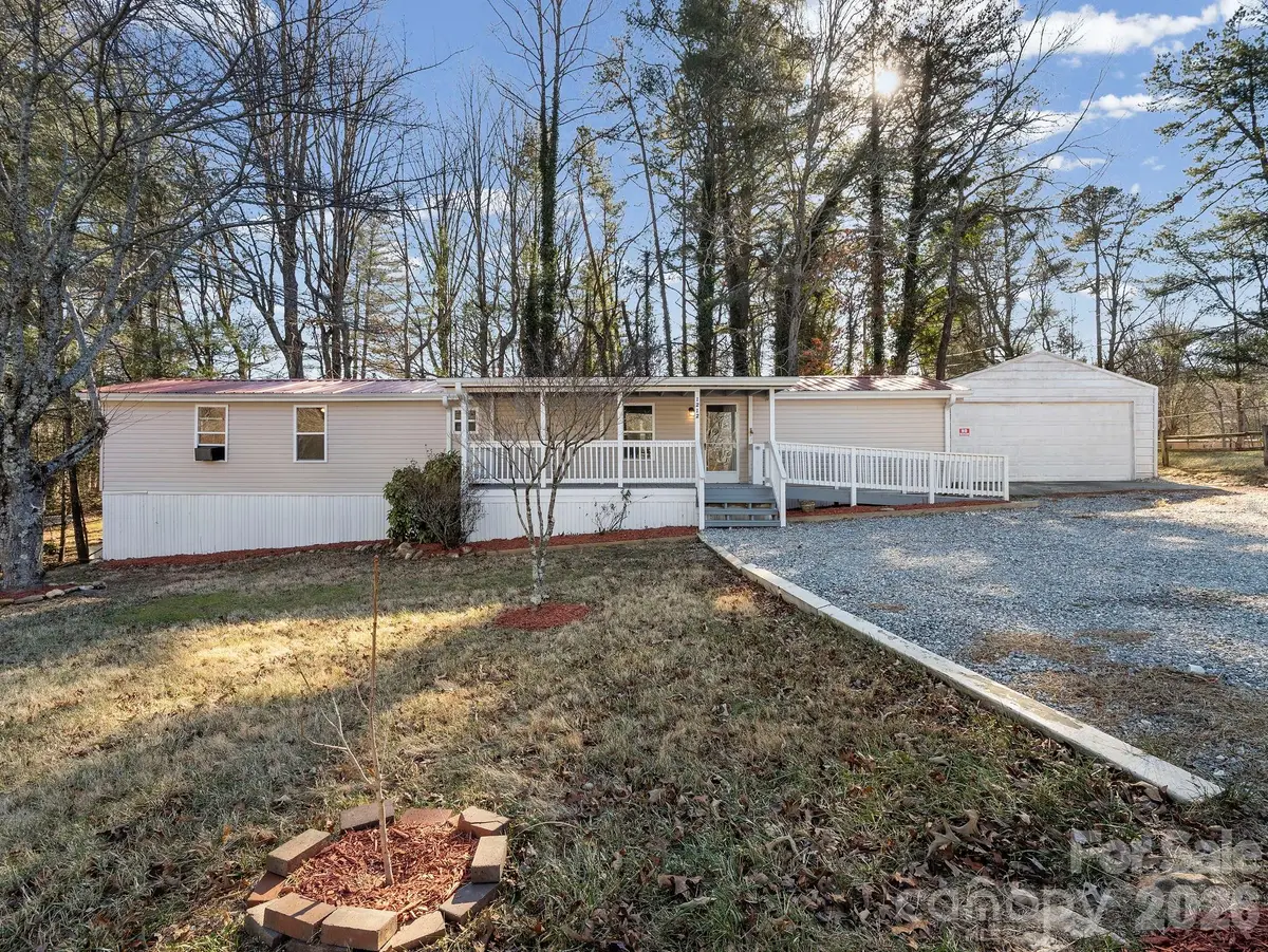 1212 Easy Street, Hendersonville, NC 28791 - Image #1