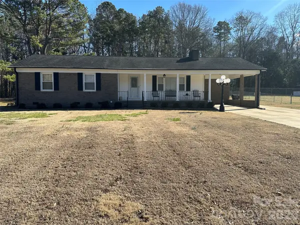 122 Cottonwood Drive, Mount Holly, NC 28120