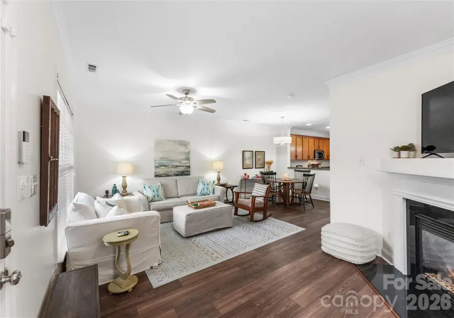 237 Hurston Circle, Charlotte, NC 28208 - Image #3