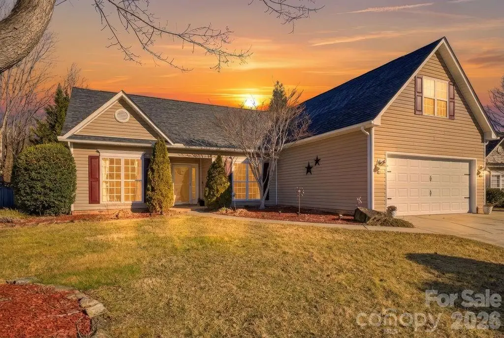 109 N Sunberry Trail, Fletcher, NC 28732 - Image #1