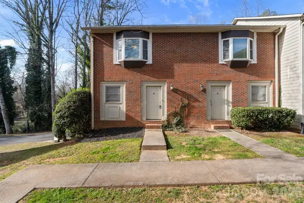 239 13th Avenue Place Nw #16, Hickory, NC 28601