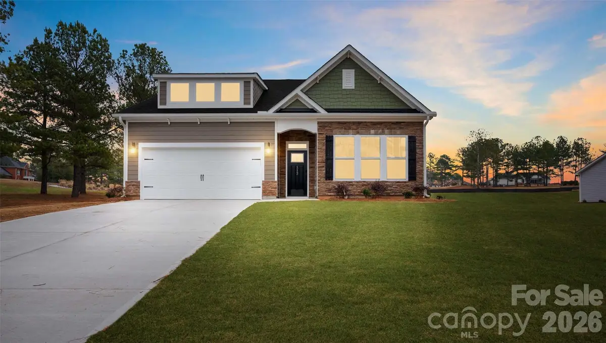 7153 Sylvan Retreat Drive, Denver, NC 28037 - Image #1