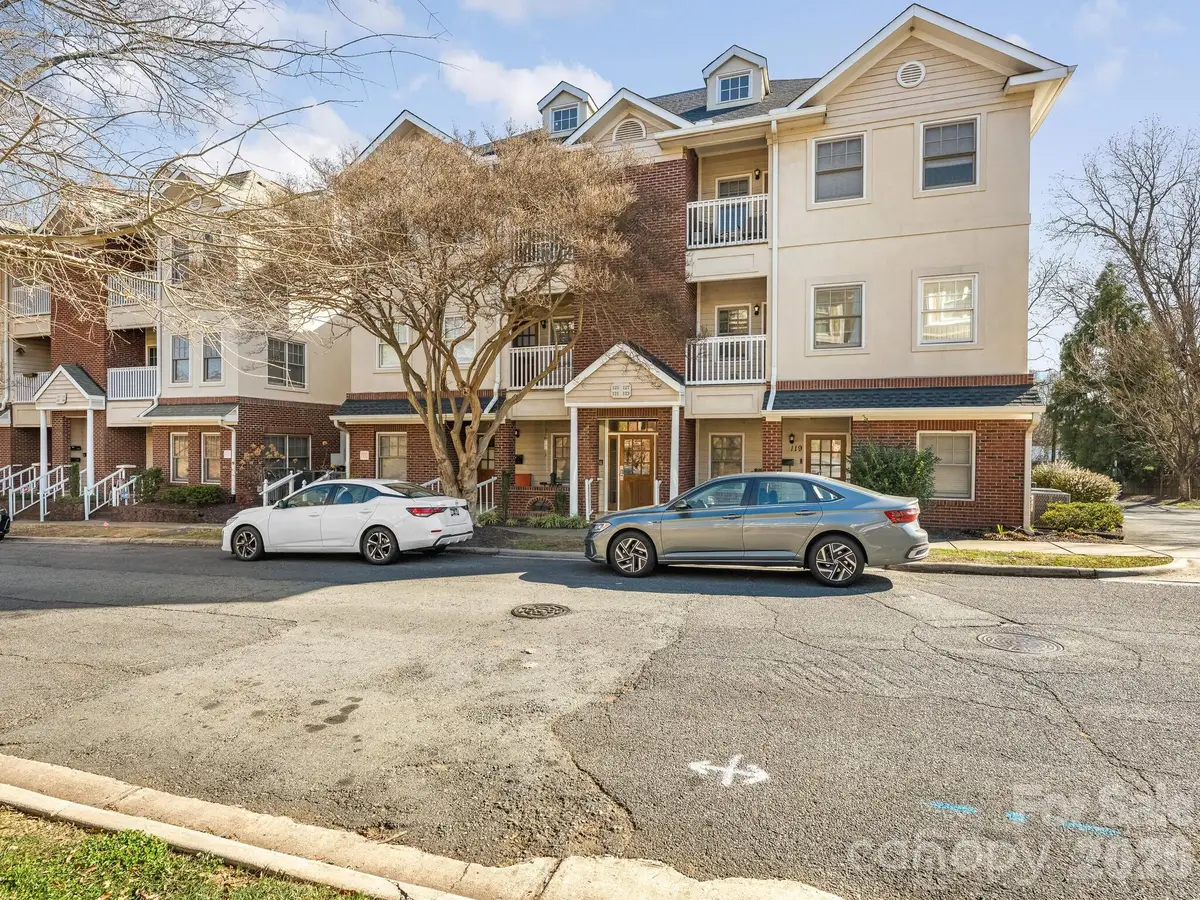 123 S Summit Avenue, Charlotte, NC 28208 - Image #1