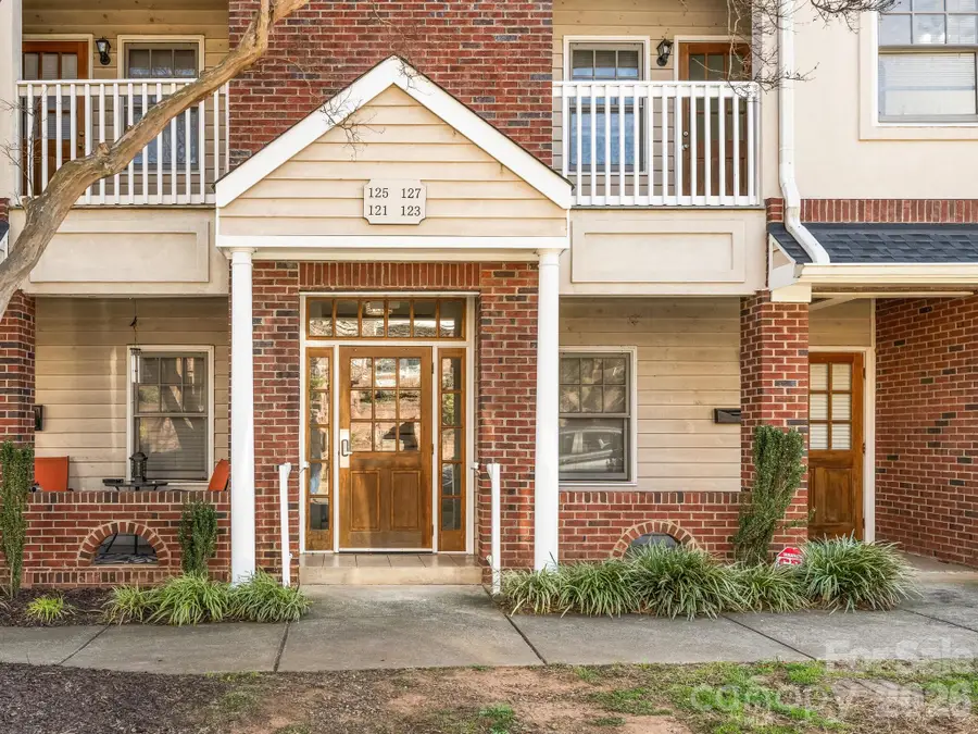 123 S Summit Avenue, Charlotte, NC 28208 - Image #2