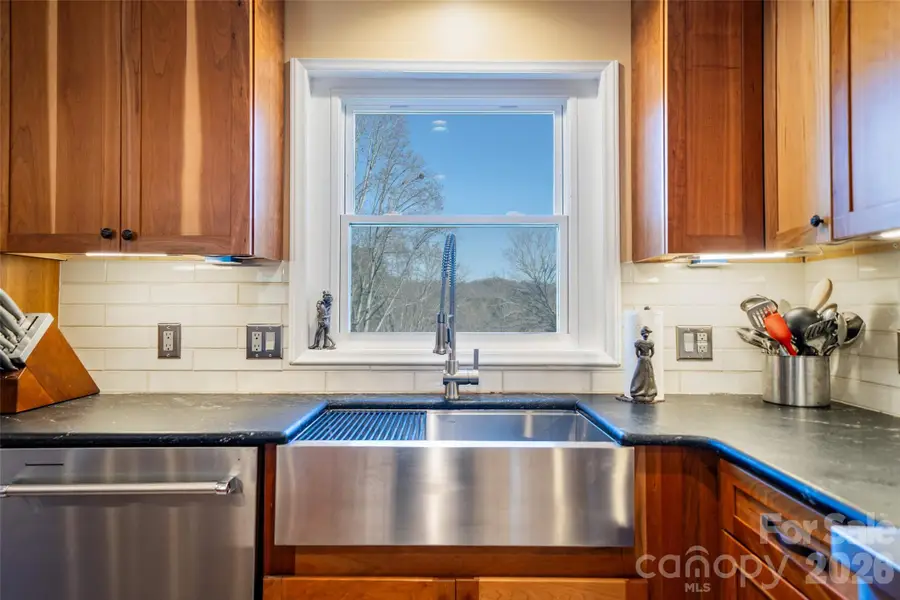 39 N Pershing Road, Asheville, NC 28805 - Image #2