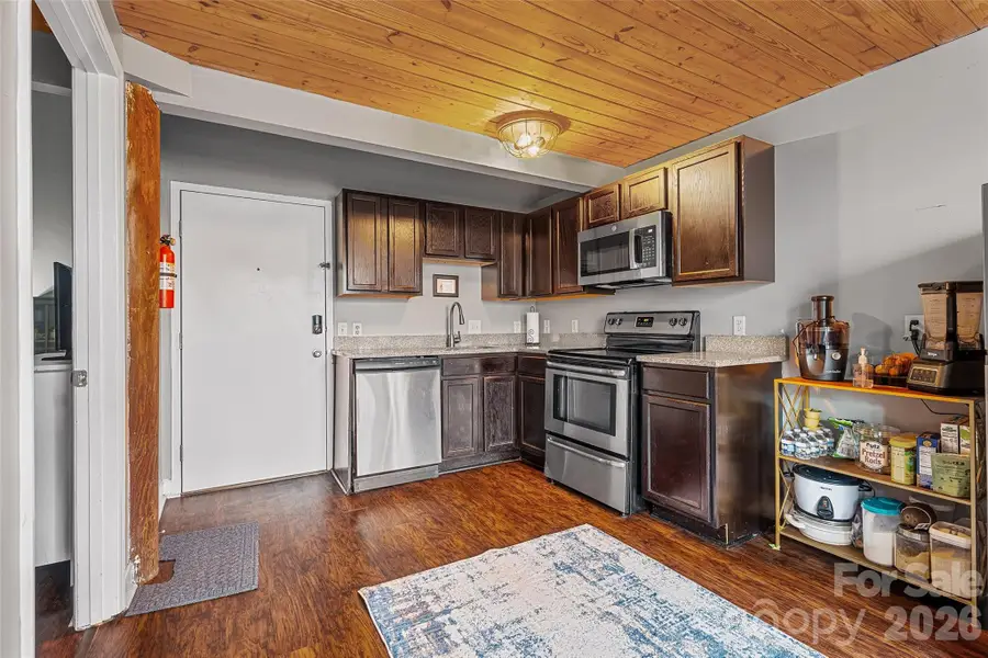 201 S Hoskins Road #230, Charlotte, NC 28208 - Image #3