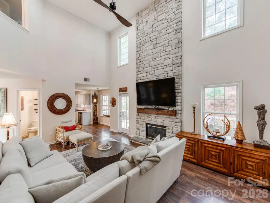 14204 Queens Carriage Place, Charlotte, NC 28278 - Image #2