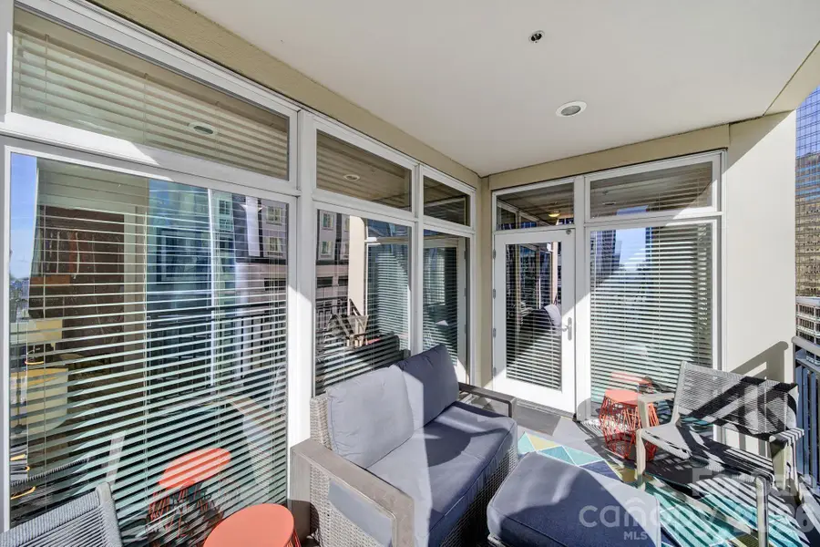 230 S Tryon Street #1004, Charlotte, NC 28202 - Image #3
