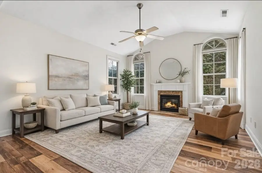 823 Wynnshire Drive #B, Hickory, NC 28601 - Image #2