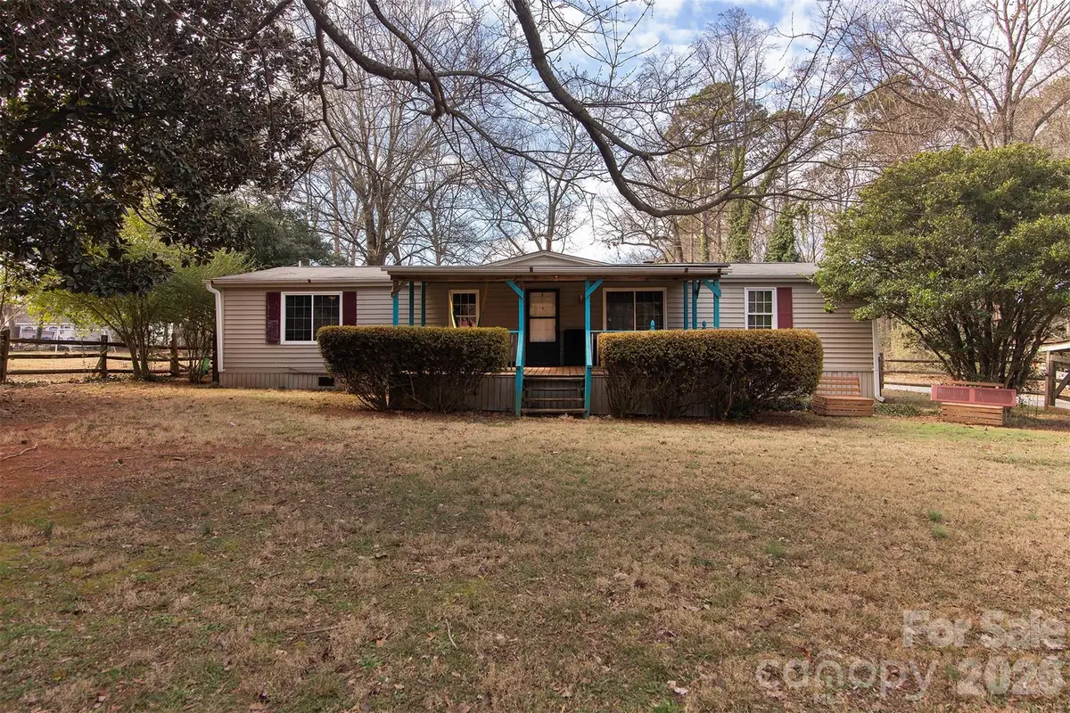 5727 Thompson Road, Charlotte, NC 28216 - Image #1