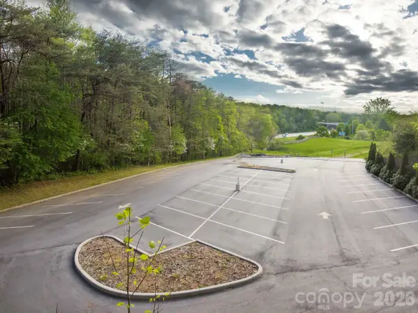 303 Gashes Creek Road, Asheville, NC 28803