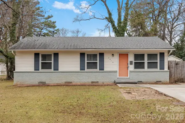 2410 Carrington Court, Charlotte, NC 28208