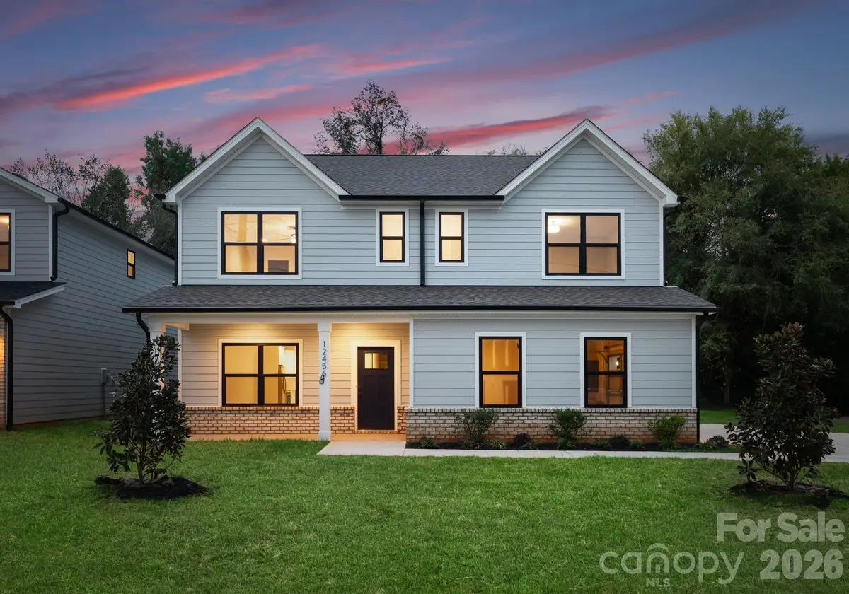 8425 Old Plank Road, Charlotte, NC 28216 - Image #1
