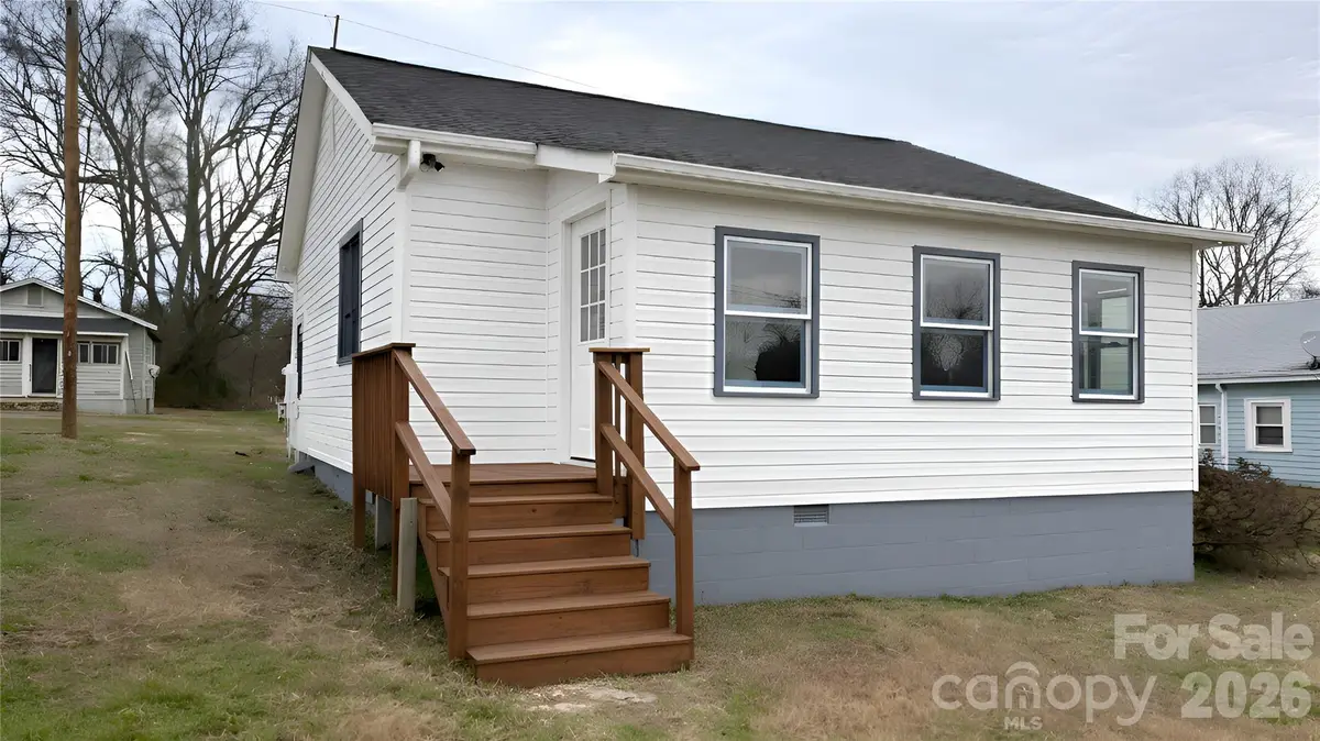 105 E Hartford Avenue, Bessemer City, NC 28016 - Image #1