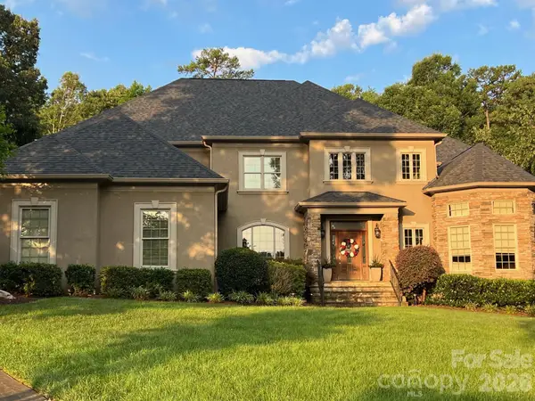 8225 Victoria Lake Drive, Waxhaw, NC 28173