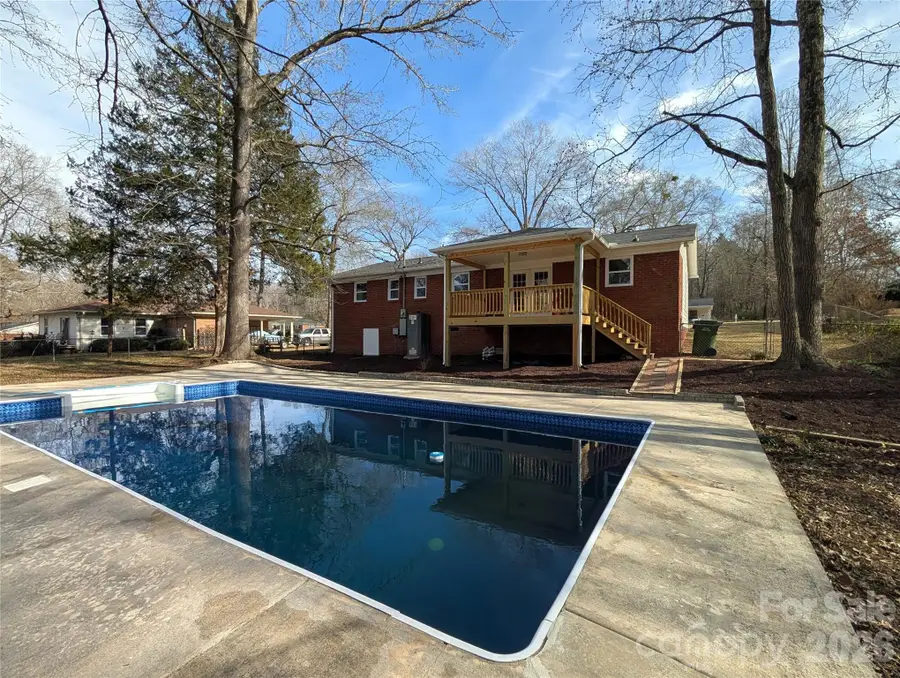 1006 Meadowbrook Drive, Lancaster, SC 29720 - Image #2