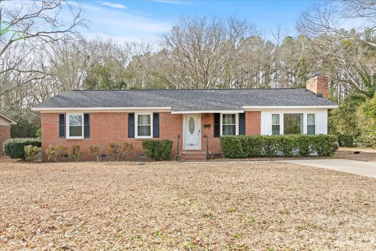 317 Thomas Street, Bennettsville, SC 29512 - #1