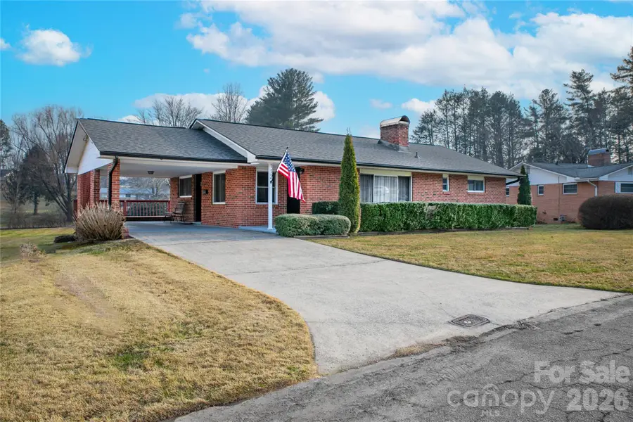 112 Allison Road, Brevard, NC 28712 - Image #3