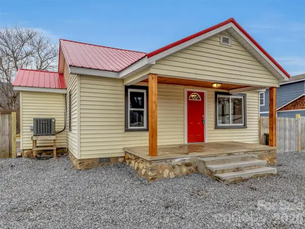 106 Long Street, Waynesville, NC 28786